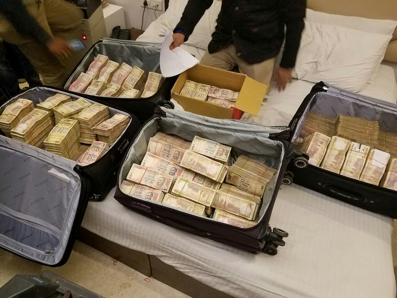New Delhi: Rs 3.25 crore in old currency notes that were recovered by Delhi Police Crime Branch and Income Tax Department in a joint raid that was conducted at Hotel Taksh Inn of Karol Bagh on Tuesday late night, in New Delhi